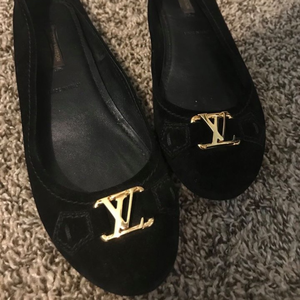 Louis Vuitton Suede Flat Loafers Size 37 (US 7)